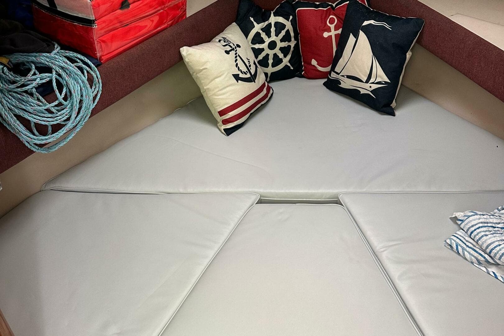 1998 Rampage 28 Express — photo 8