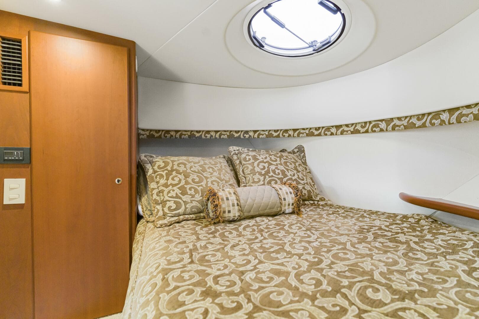 2005 Silverton 34 Convertible — photo 8