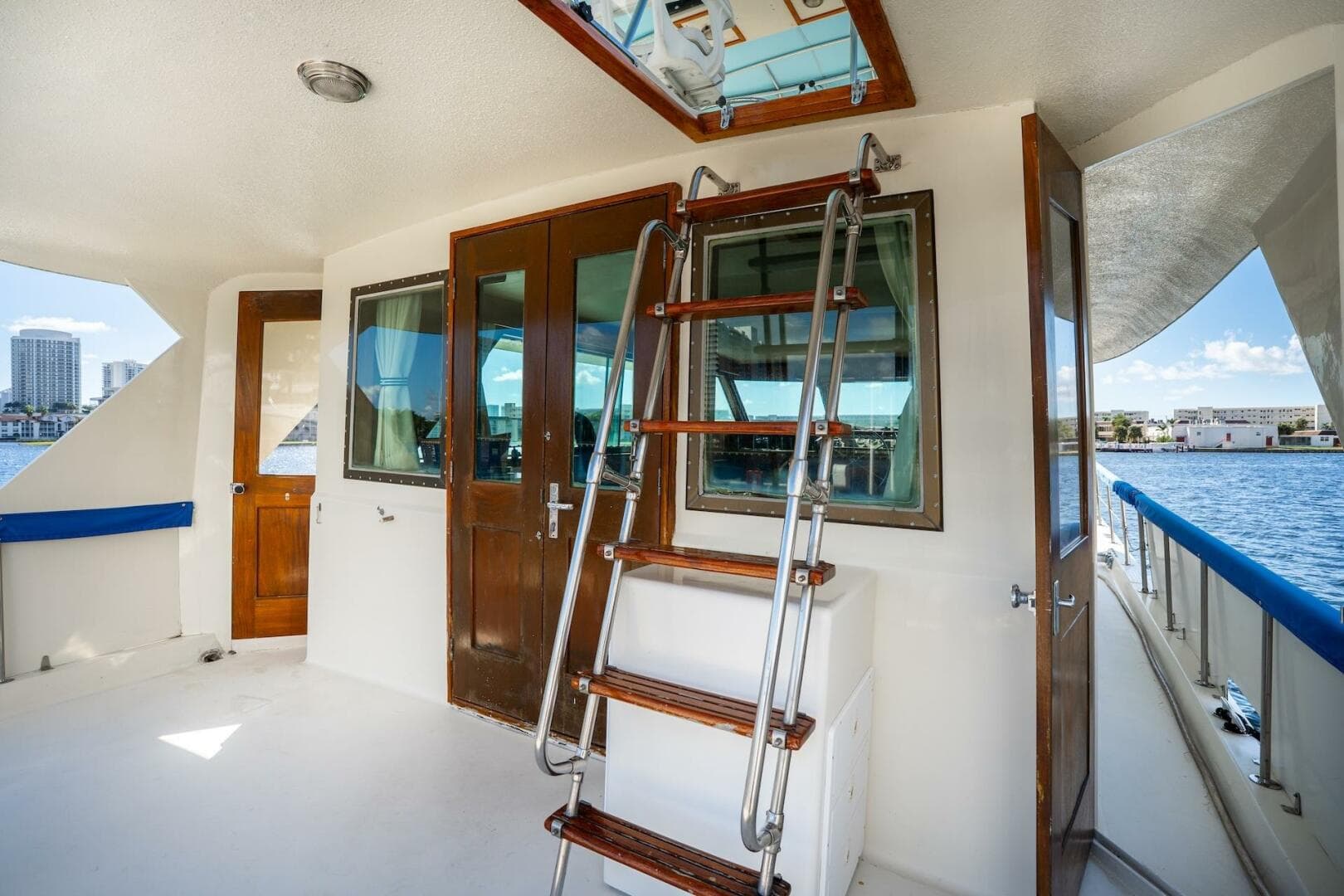 1978 Hatteras 53 Yacht Fisherman — photo 31