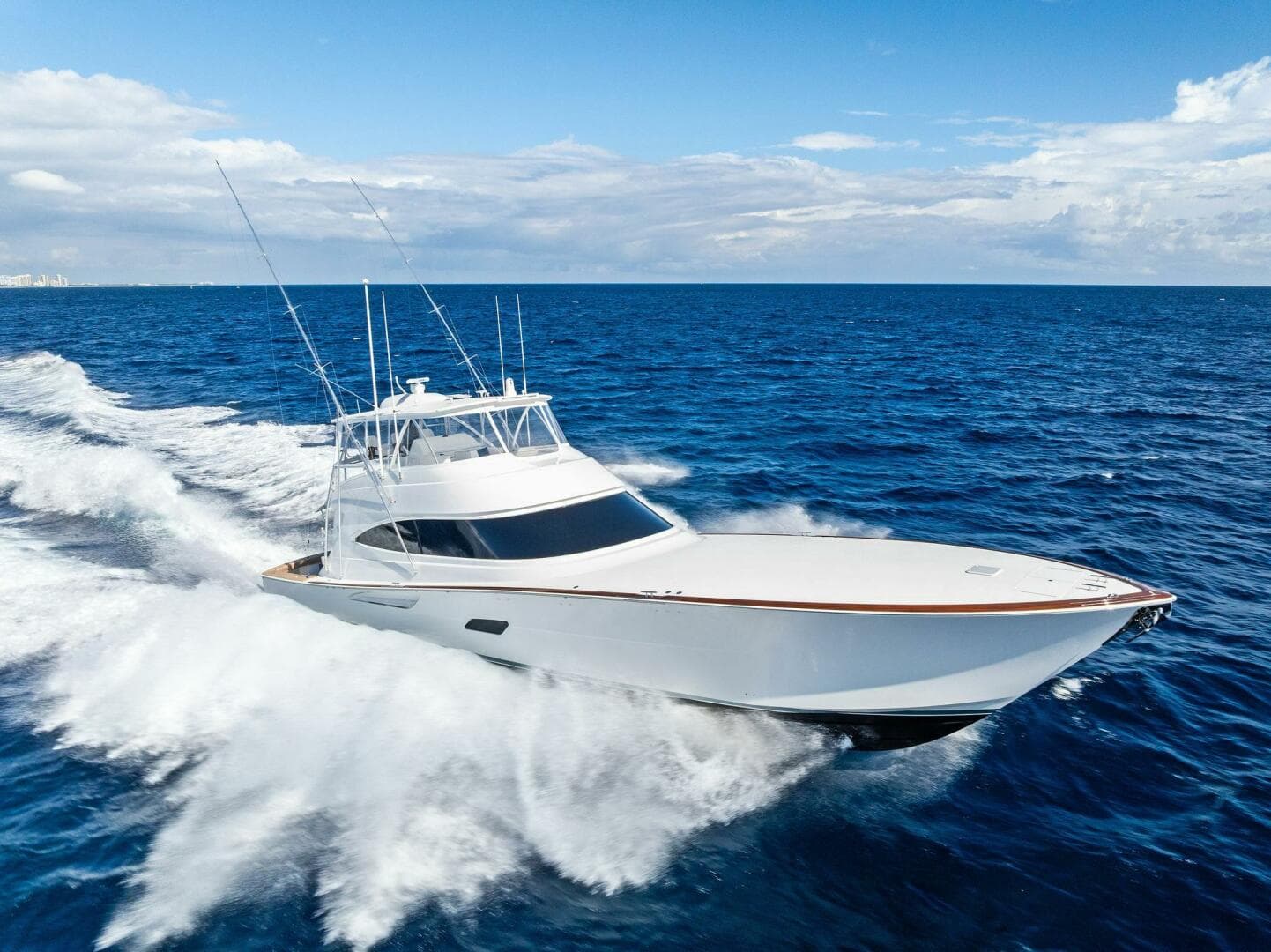 2026 Viking 82 Convertible — photo 152