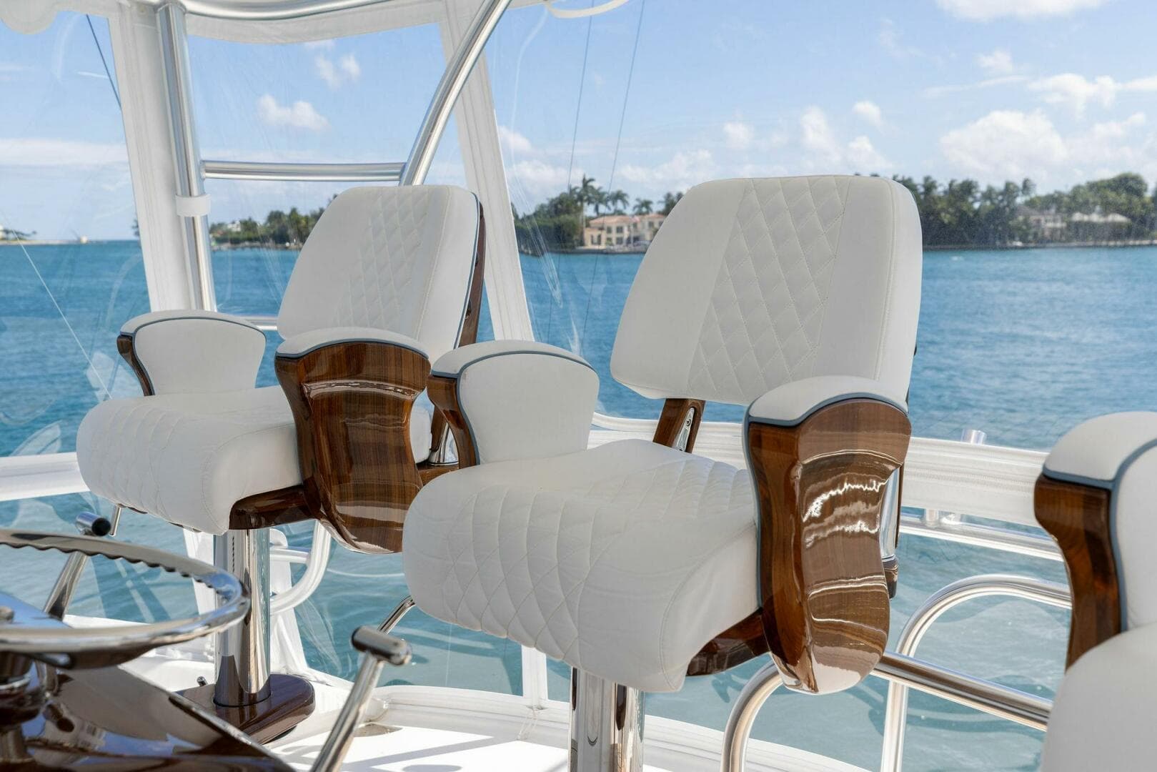 2026 Viking 82 Convertible — photo 113