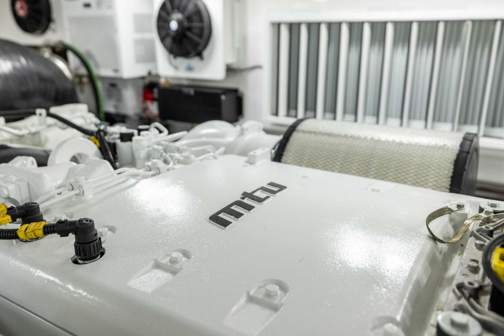 2026 Viking 82 Convertible — photo 143