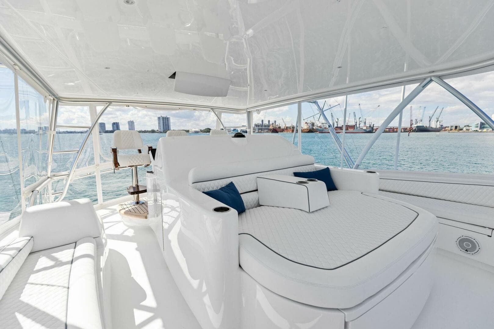 2026 Viking 82 Convertible — photo 99