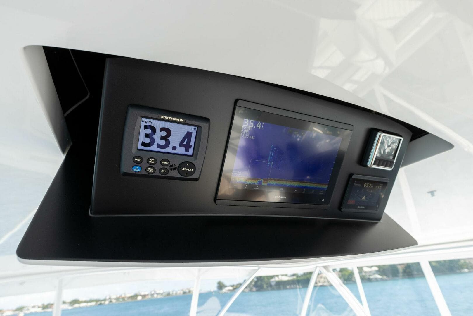 2026 Viking 82 Convertible — photo 105