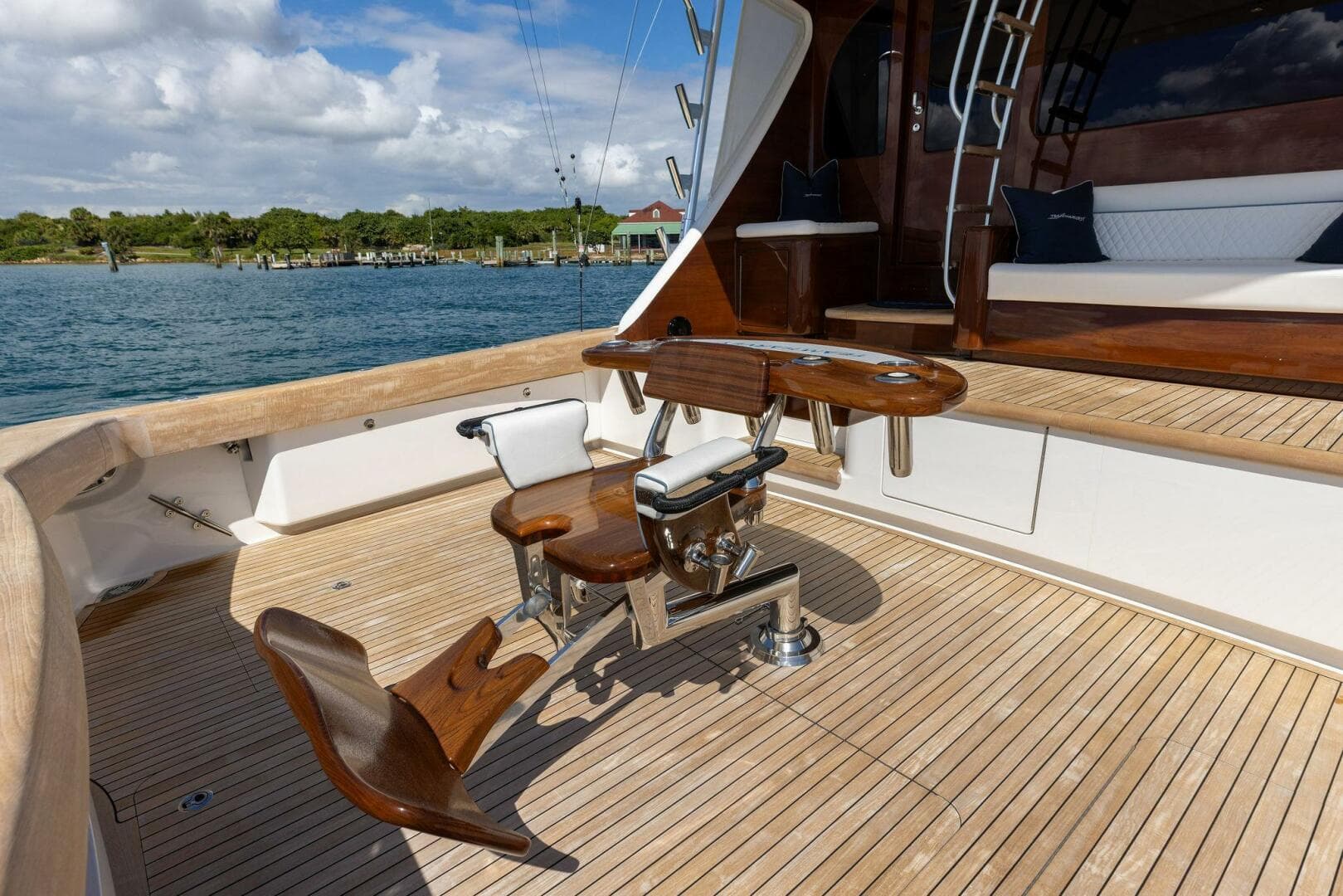 2026 Viking 82 Convertible — photo 129