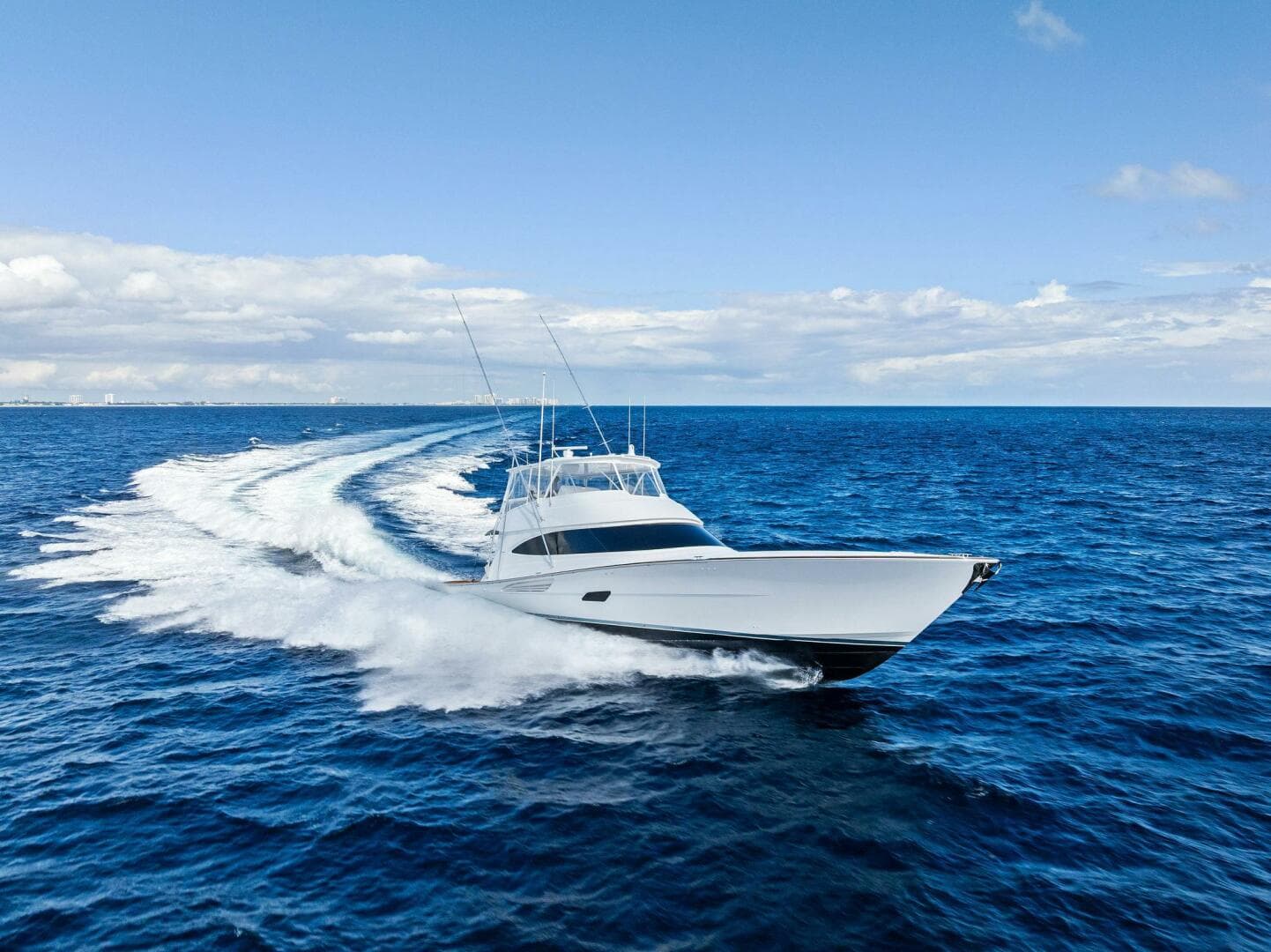 2026 Viking 82 Convertible — photo 170