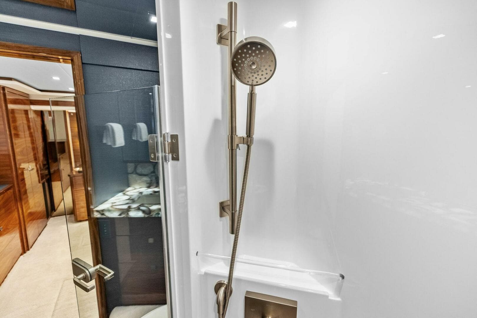 2026 Viking 82 Convertible — photo 54