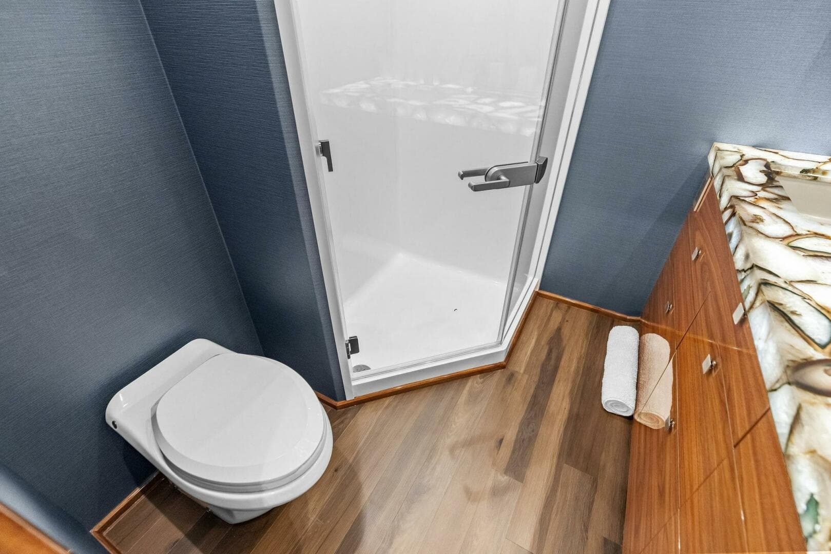 2026 Viking 82 Convertible — photo 49