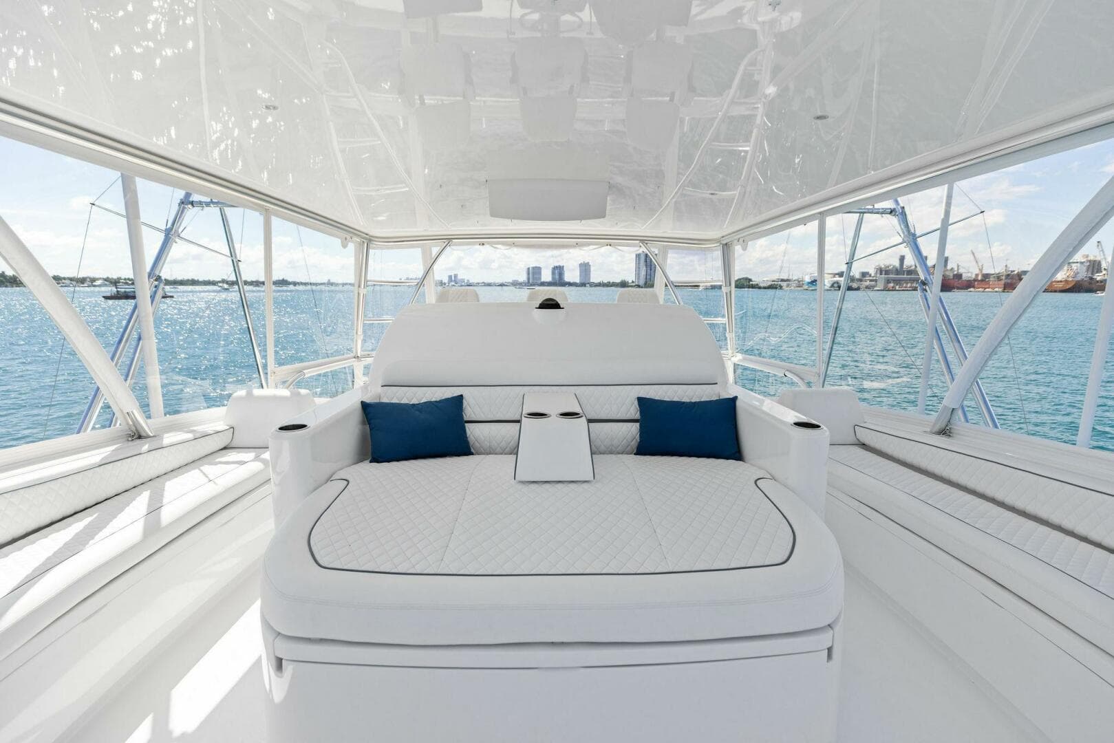 2026 Viking 82 Convertible — photo 98