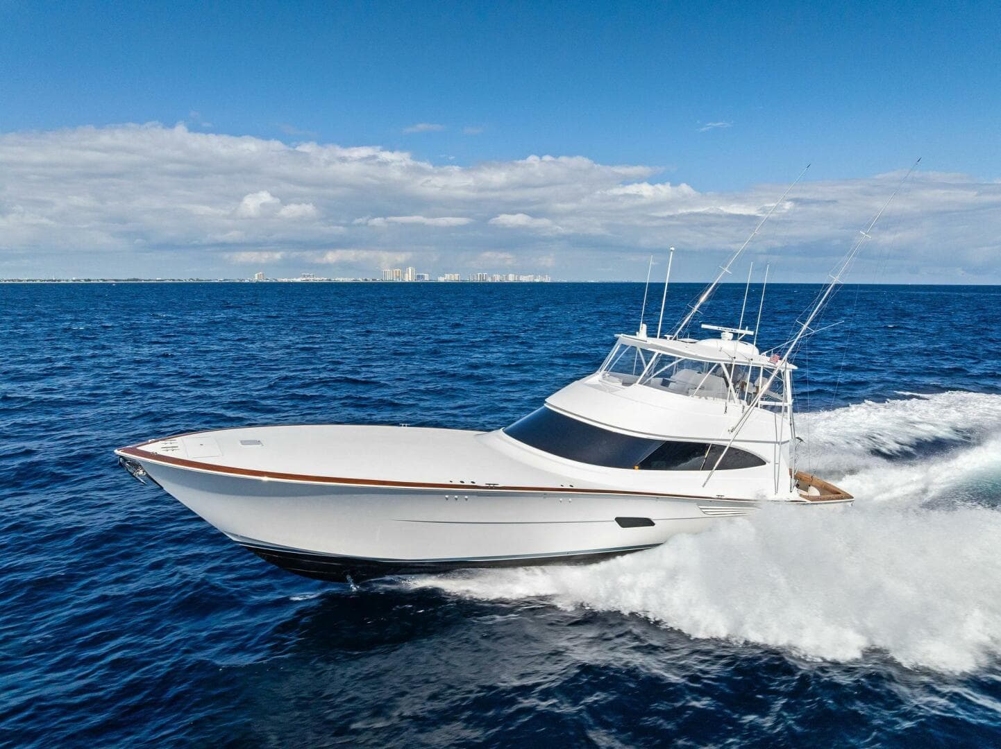 2026 Viking 82 Convertible — photo 160