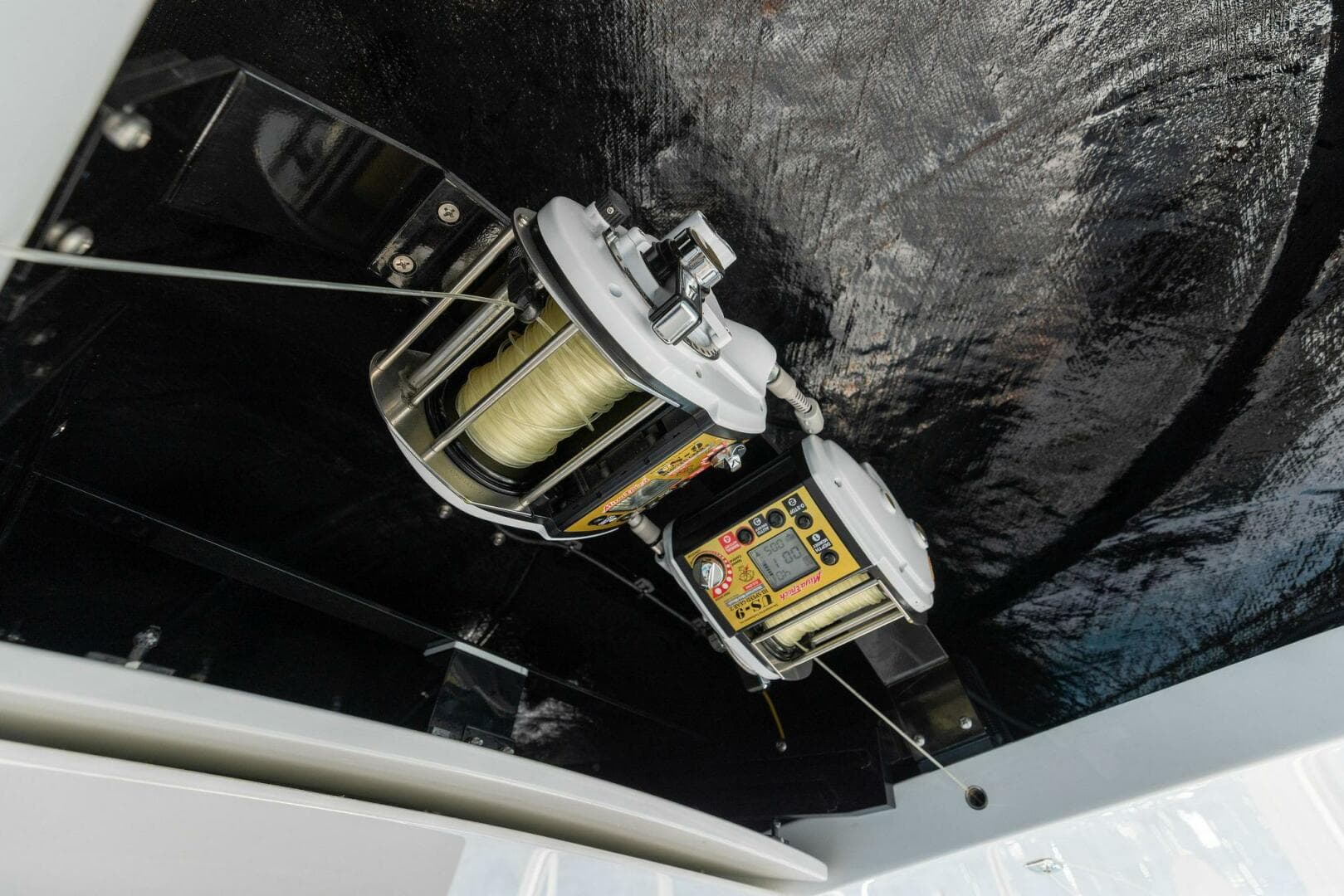 2026 Viking 82 Convertible — photo 114