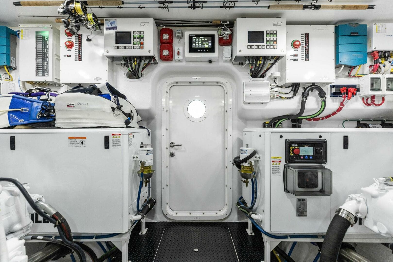 2026 Viking 82 Convertible — photo 149