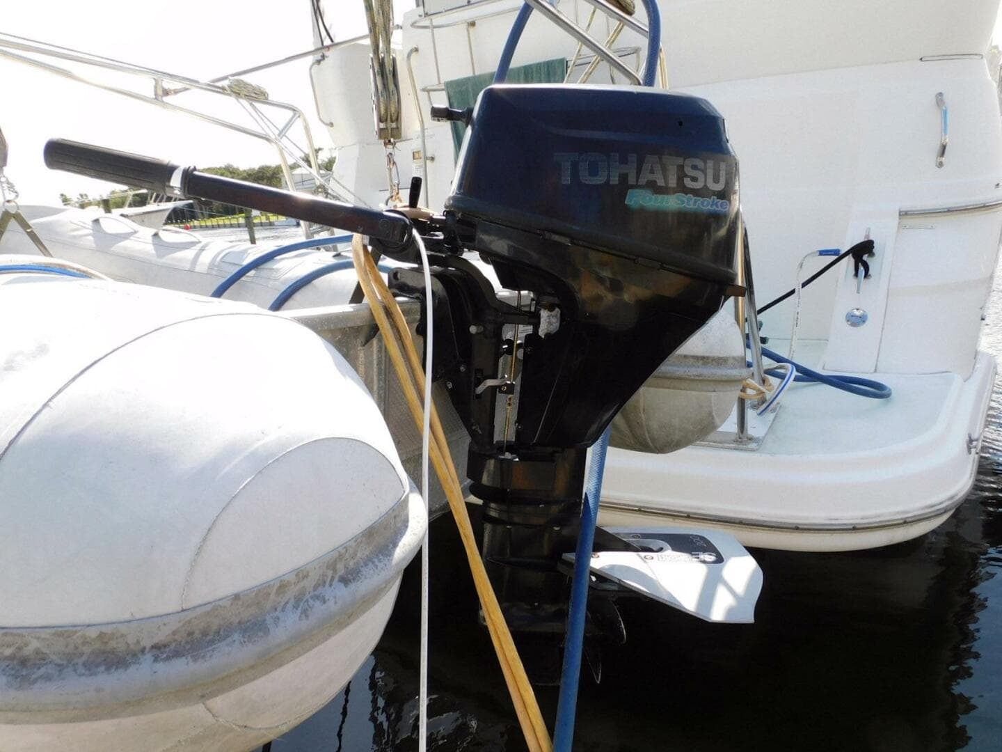 2003 Cruisers Yachts 3750 — photo 32