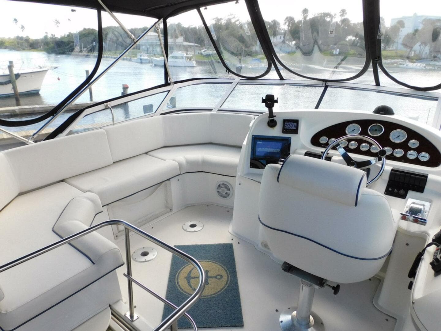2003 Cruisers Yachts 3750 — photo 26
