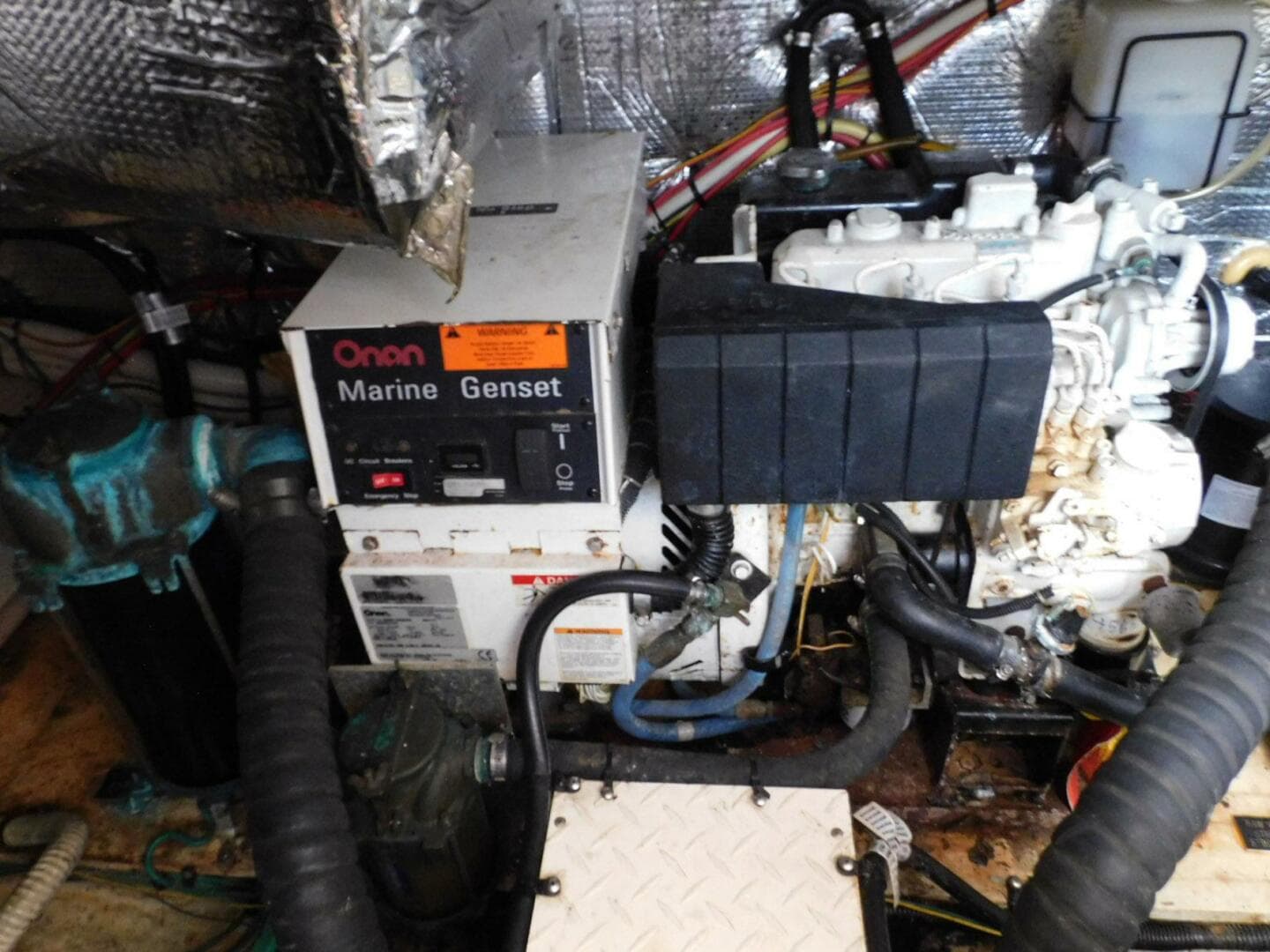 2003 Cruisers Yachts 3750 — photo 37