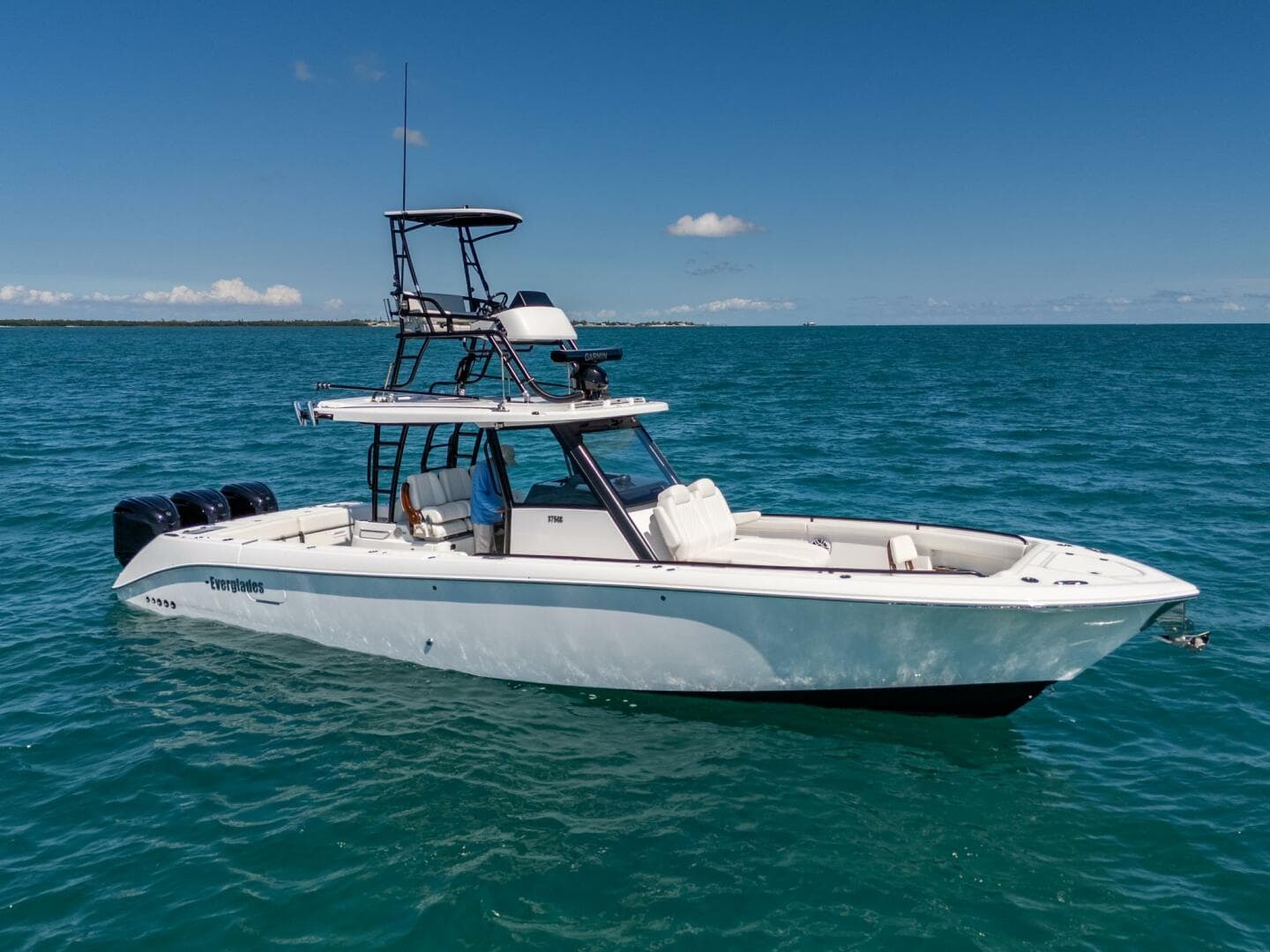 2025 Everglades 375 Center Console — photo 6