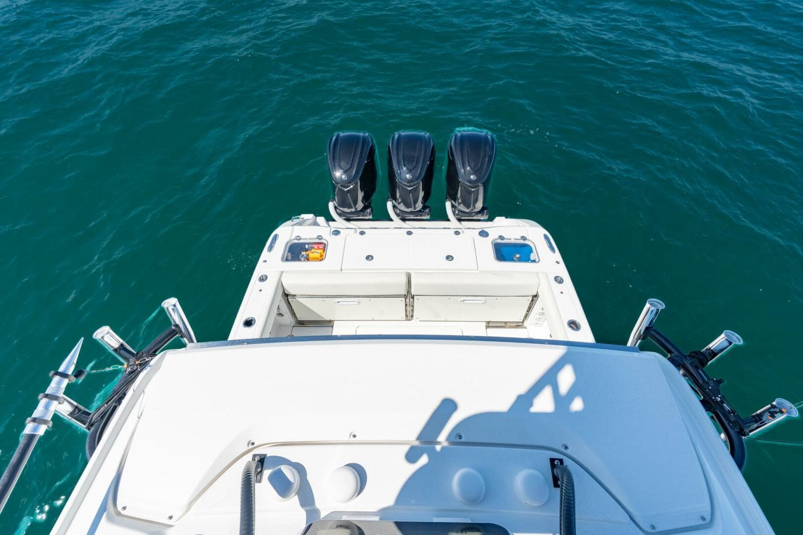 2025 Everglades 375 Center Console — photo 10