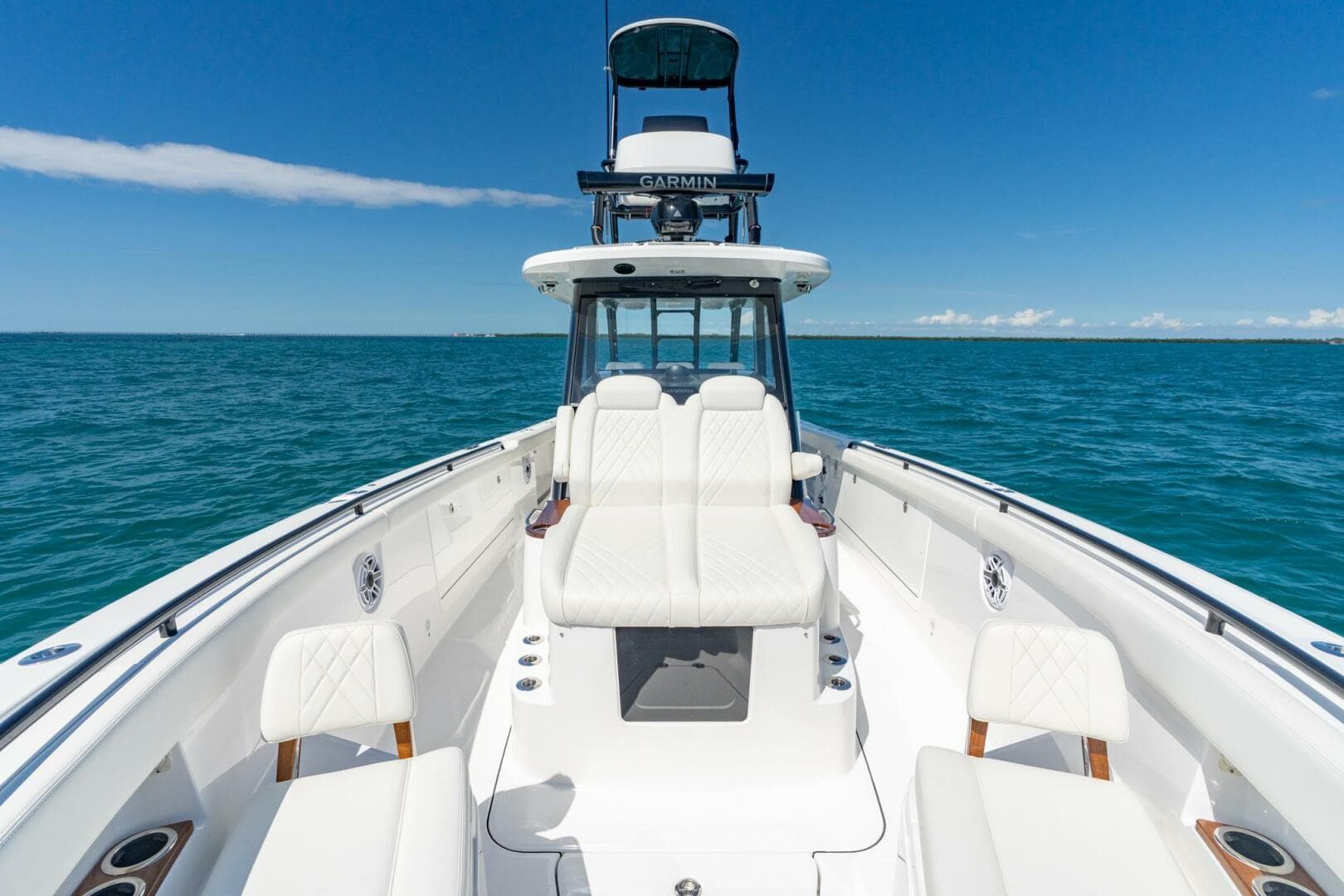 2025 Everglades 375 Center Console — photo 14