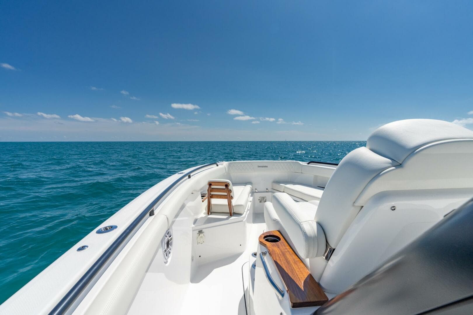 2025 Everglades 375 Center Console — photo 15