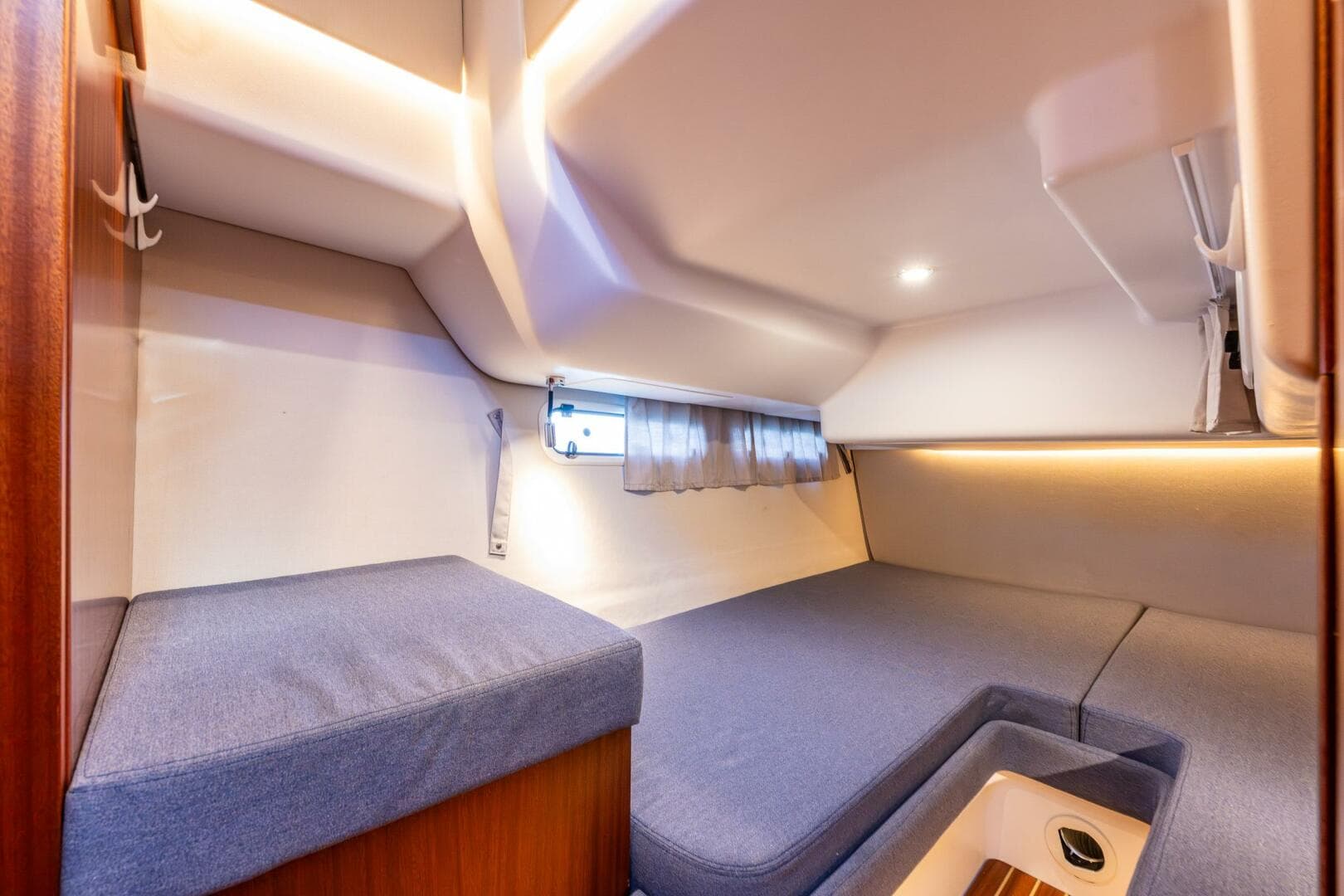 2023 Nimbus 405 Flybridge — photo 39