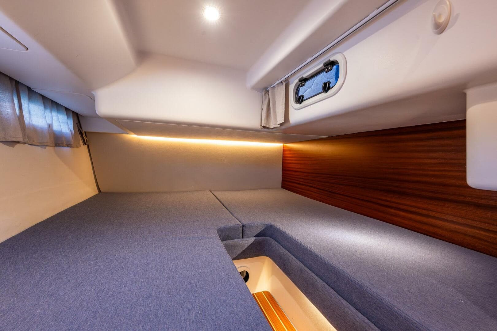 2023 Nimbus 405 Flybridge — photo 38