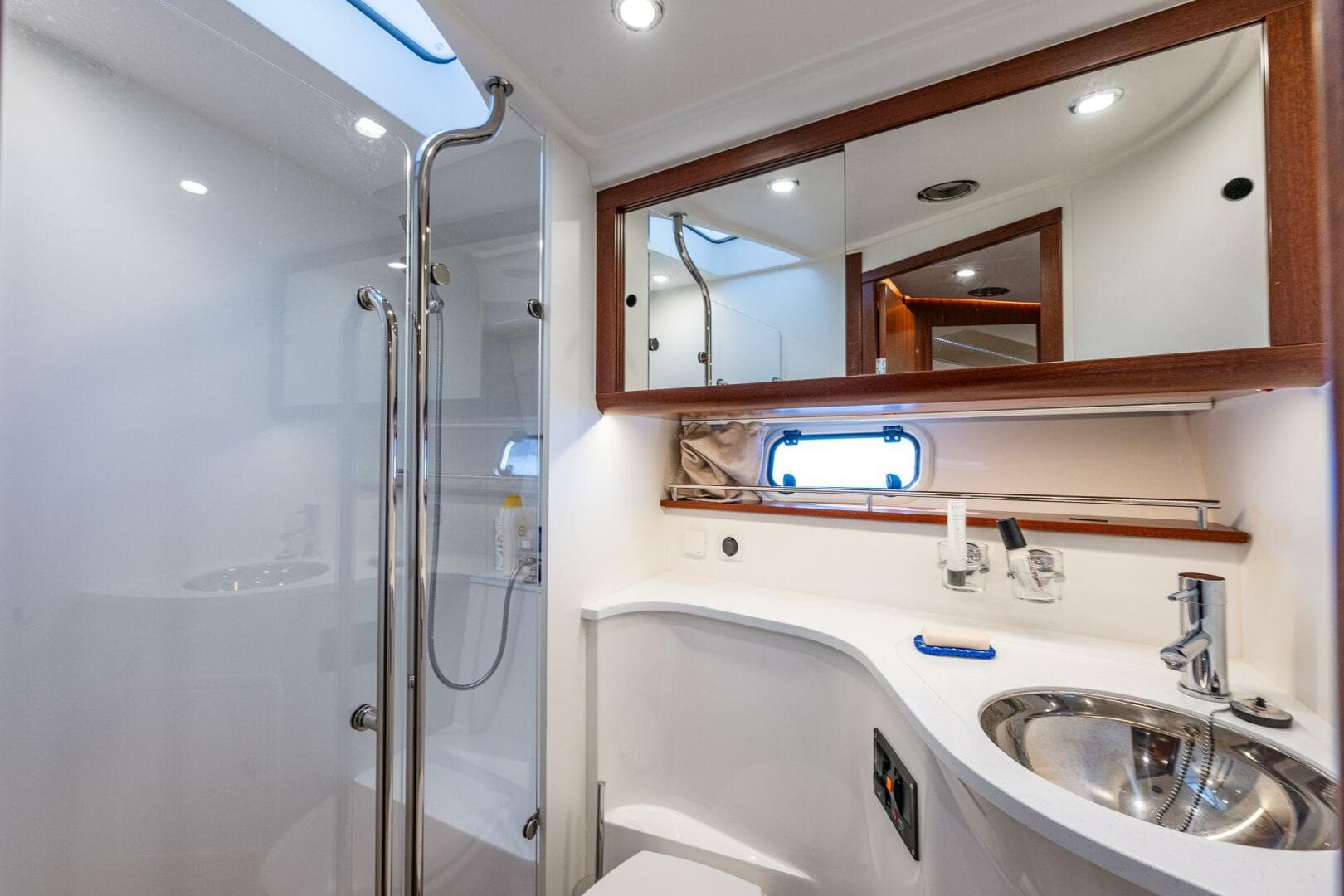 2023 Nimbus 405 Flybridge — photo 35