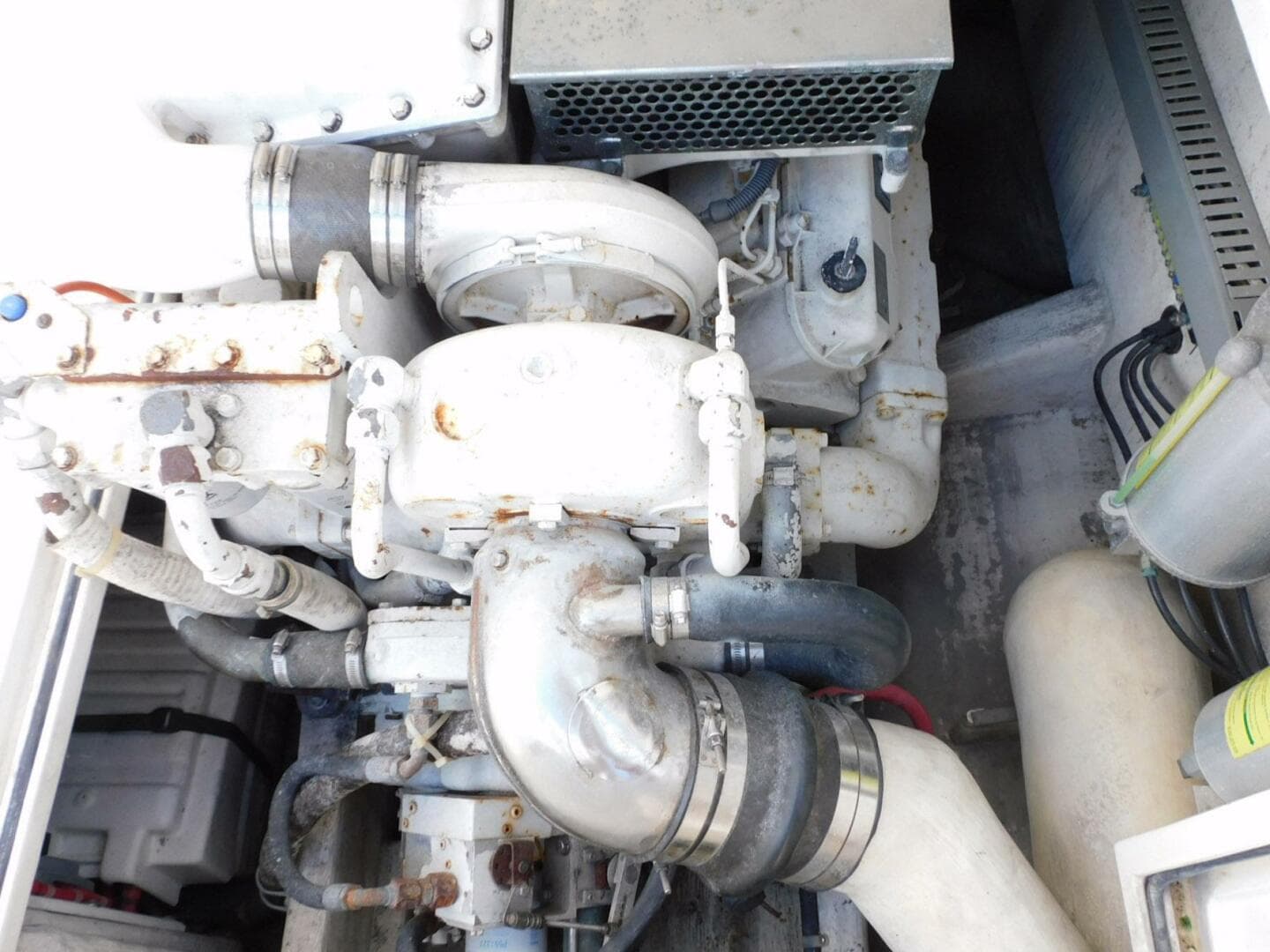 1999 Cabo 35 Flybridge Sportfisher — photo 39