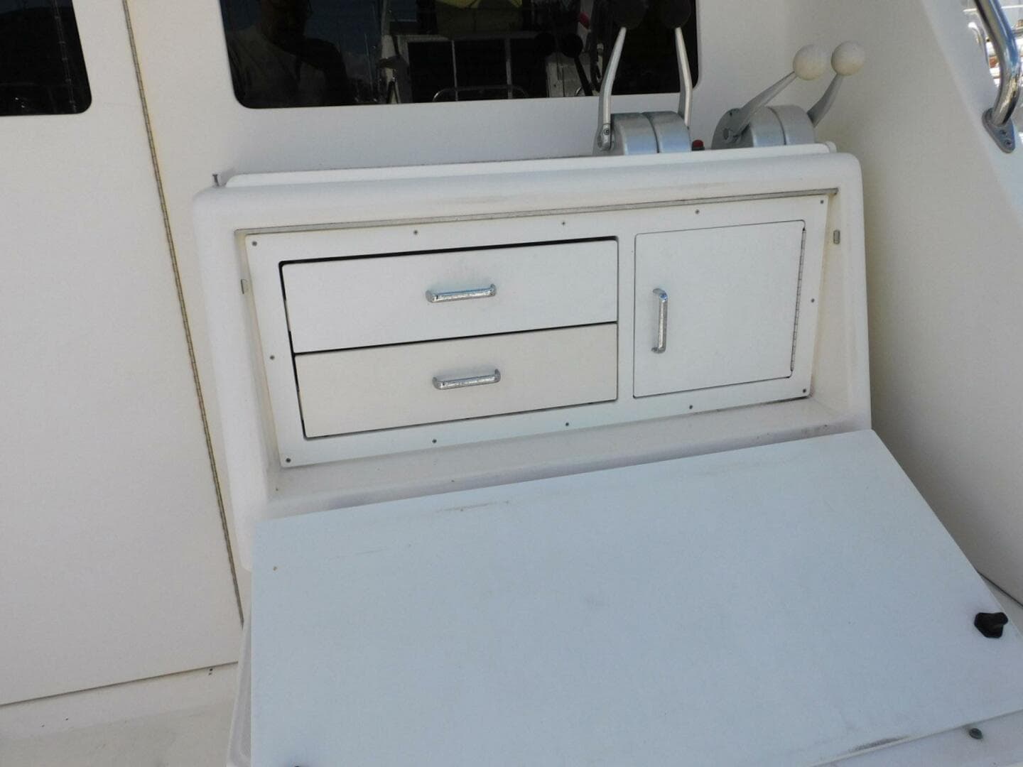 1999 Cabo 35 Flybridge Sportfisher — photo 36