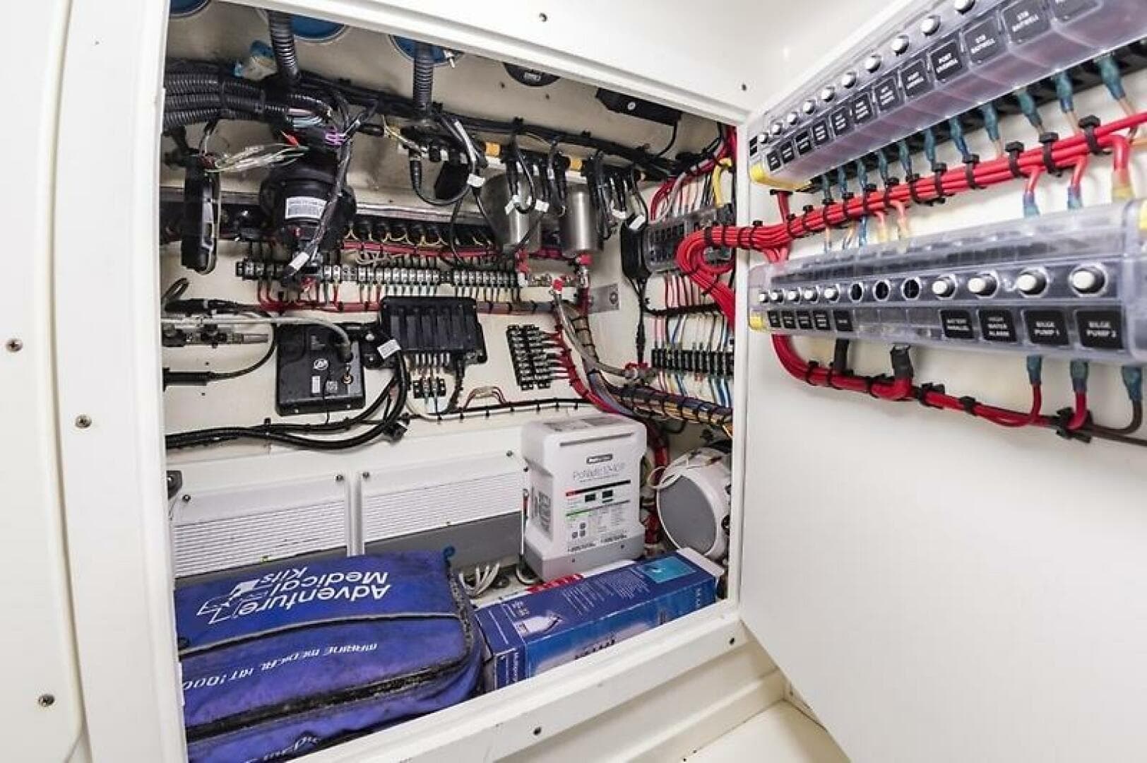 2020 Seavee 322Z — photo 40