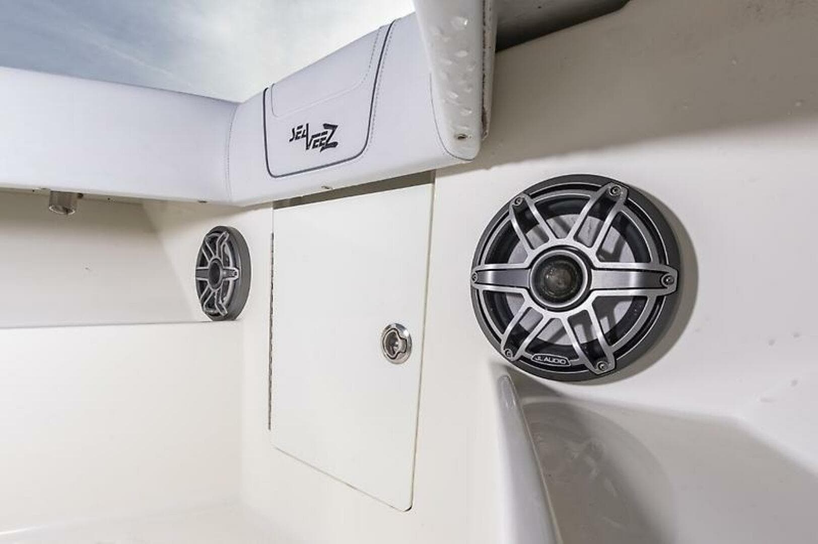 2020 Seavee 322Z — photo 37