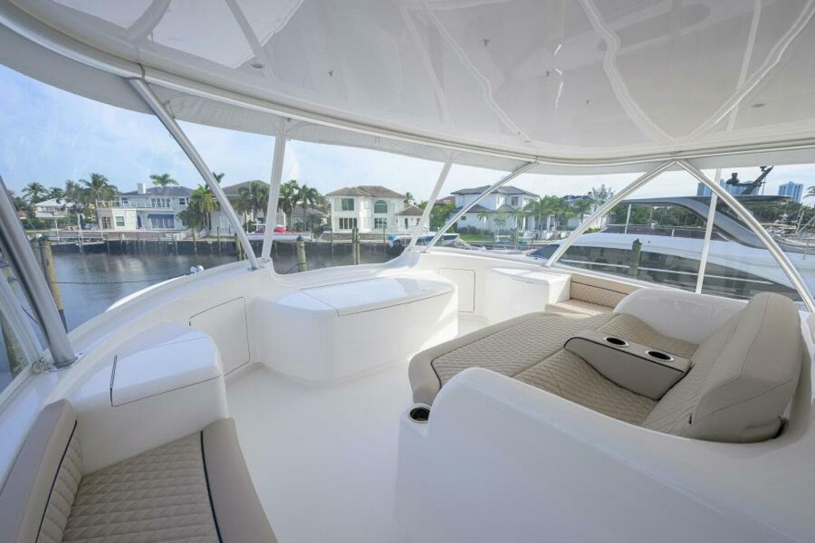 2024 Viking 80 Convertible — photo 31