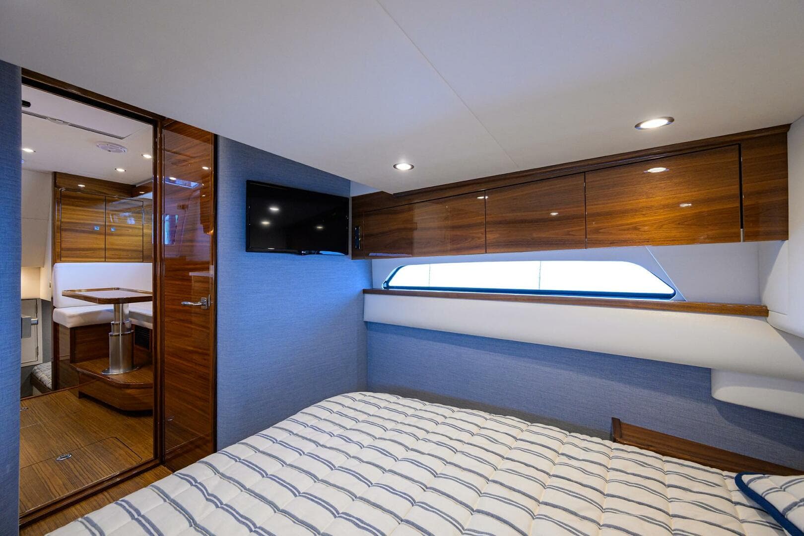 2024 Valhalla Boatworks V-55 — photo 7