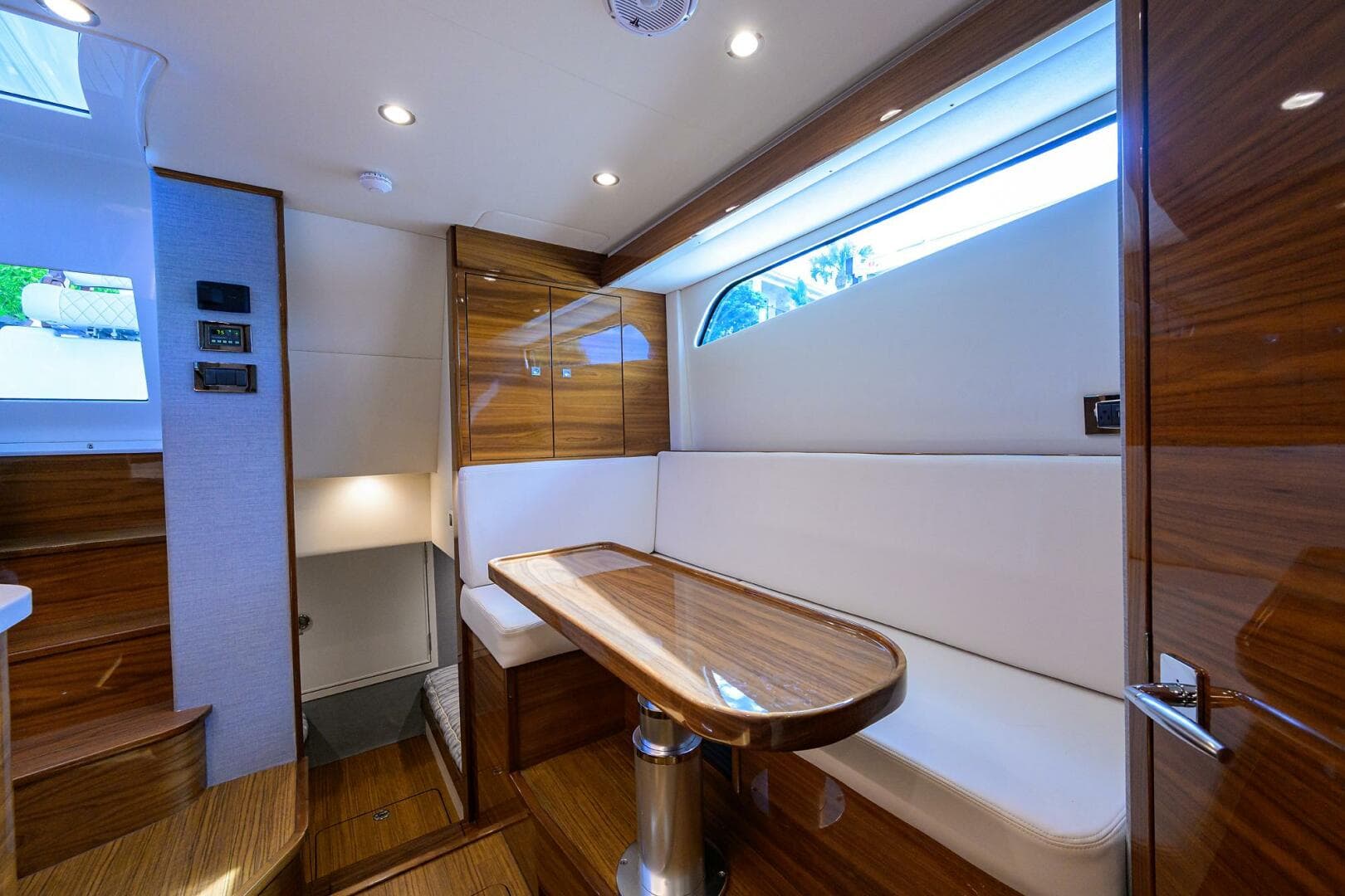 2024 Valhalla Boatworks V-55 — photo 2