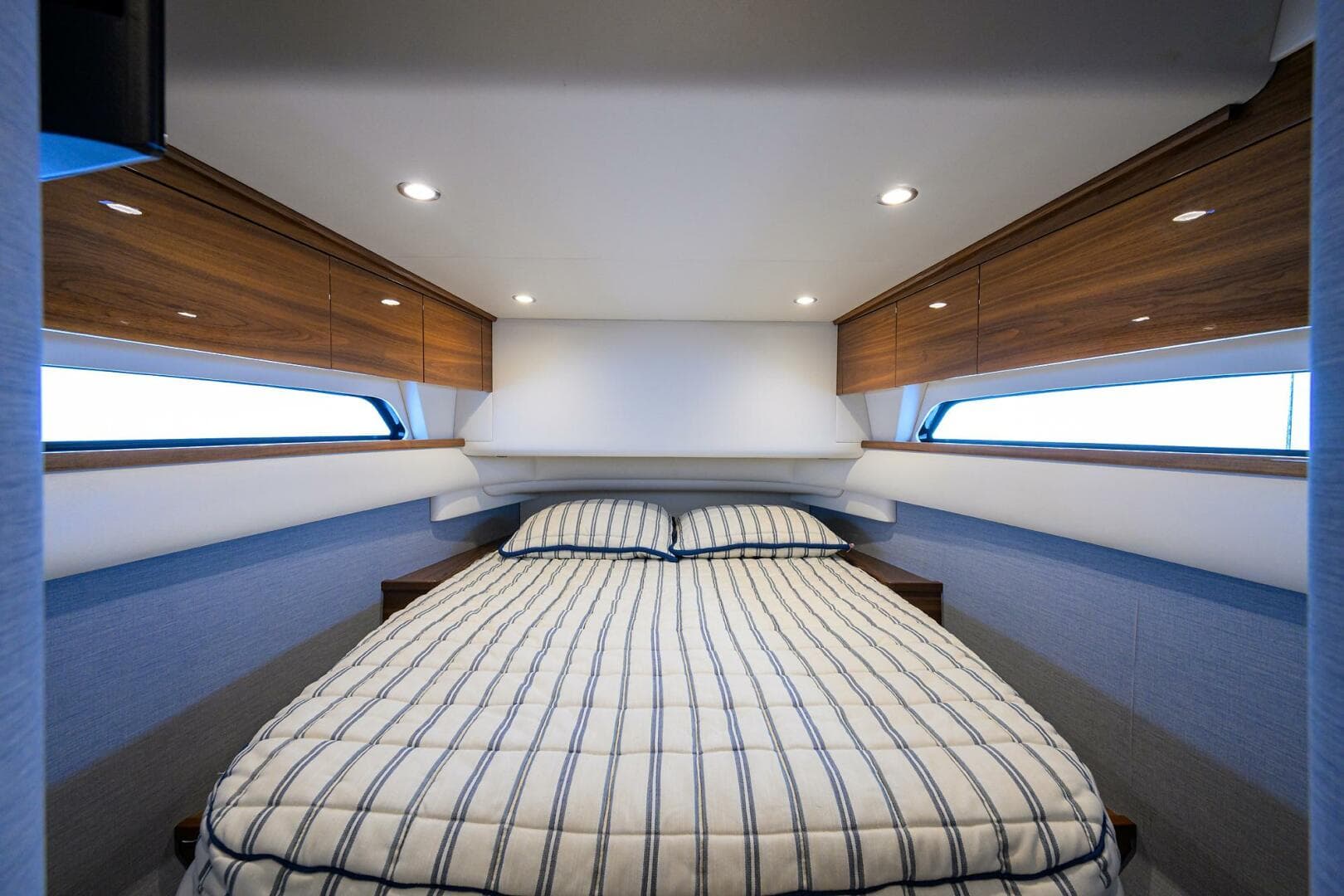 2024 Valhalla Boatworks V-55 — photo 6