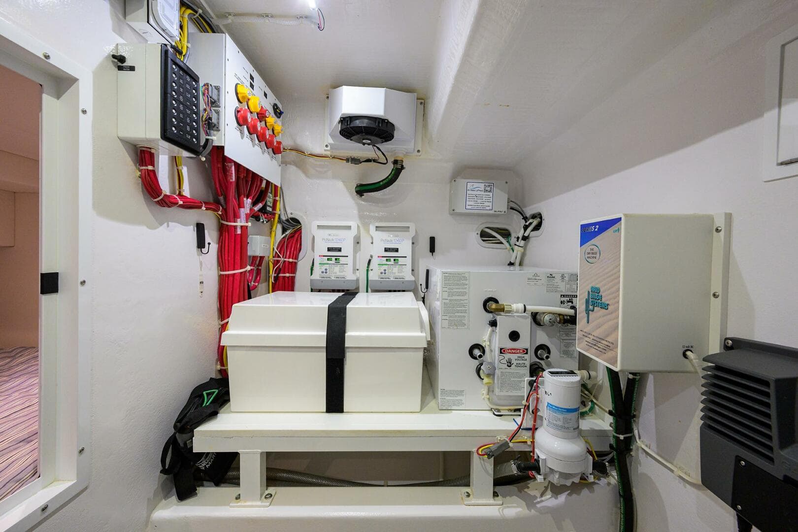 2024 Valhalla Boatworks V-55 — photo 39