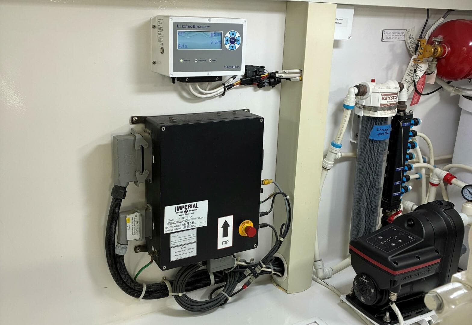 2006 Viking 56 Convertible — photo 63