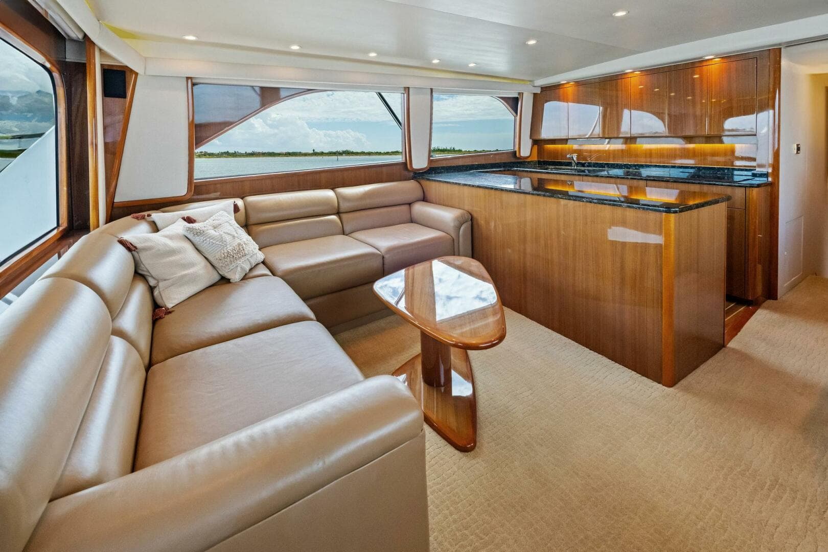 2006 Viking 56 Convertible — photo 6