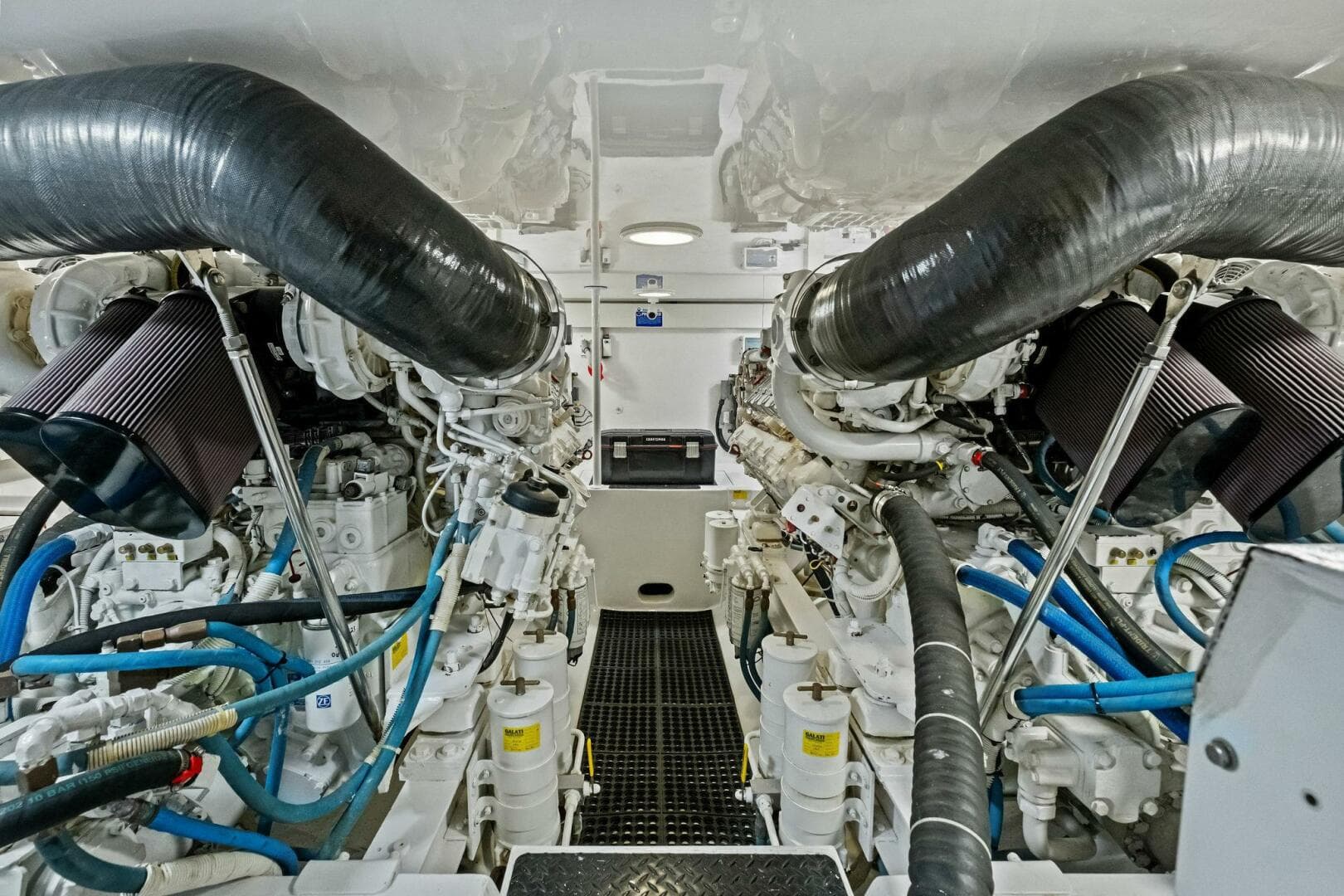 2006 Viking 56 Convertible — photo 55