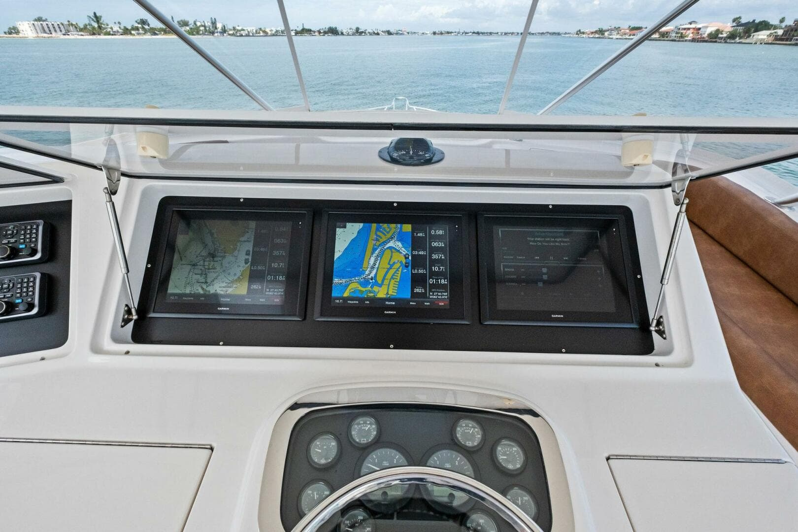 2006 Viking 56 Convertible — photo 45