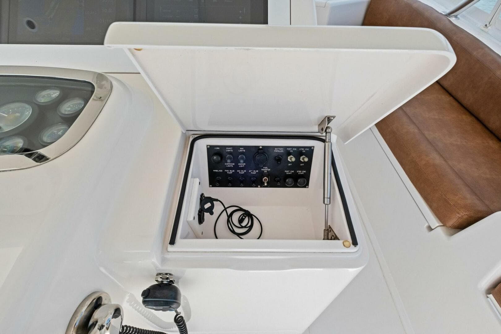 2006 Viking 56 Convertible — photo 48