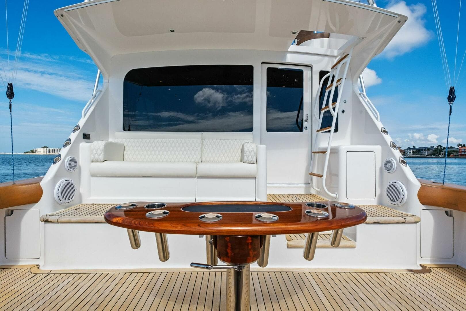 2006 Viking 56 Convertible — photo 4