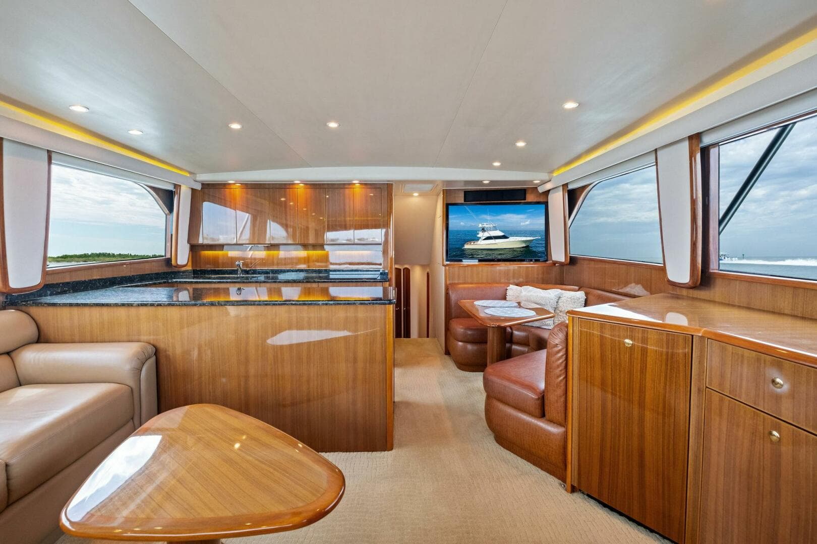 2006 Viking 56 Convertible — photo 3