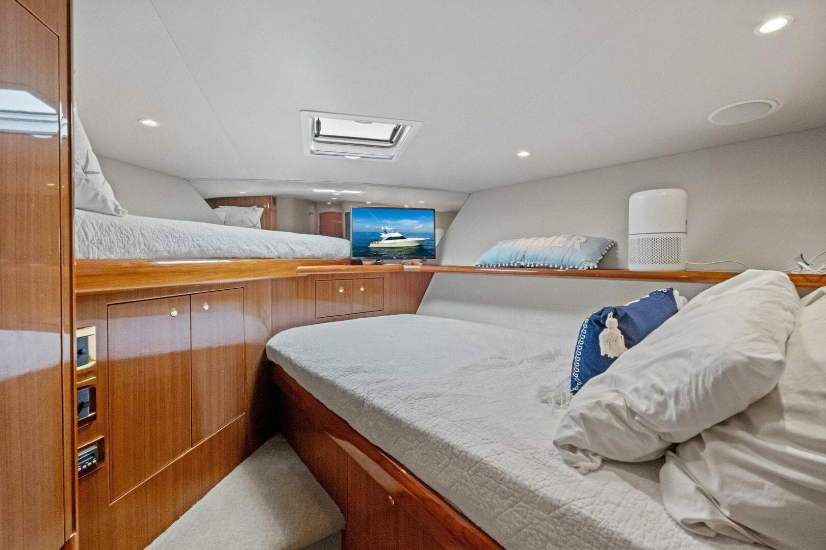 2006 Viking 56 Convertible — photo 24