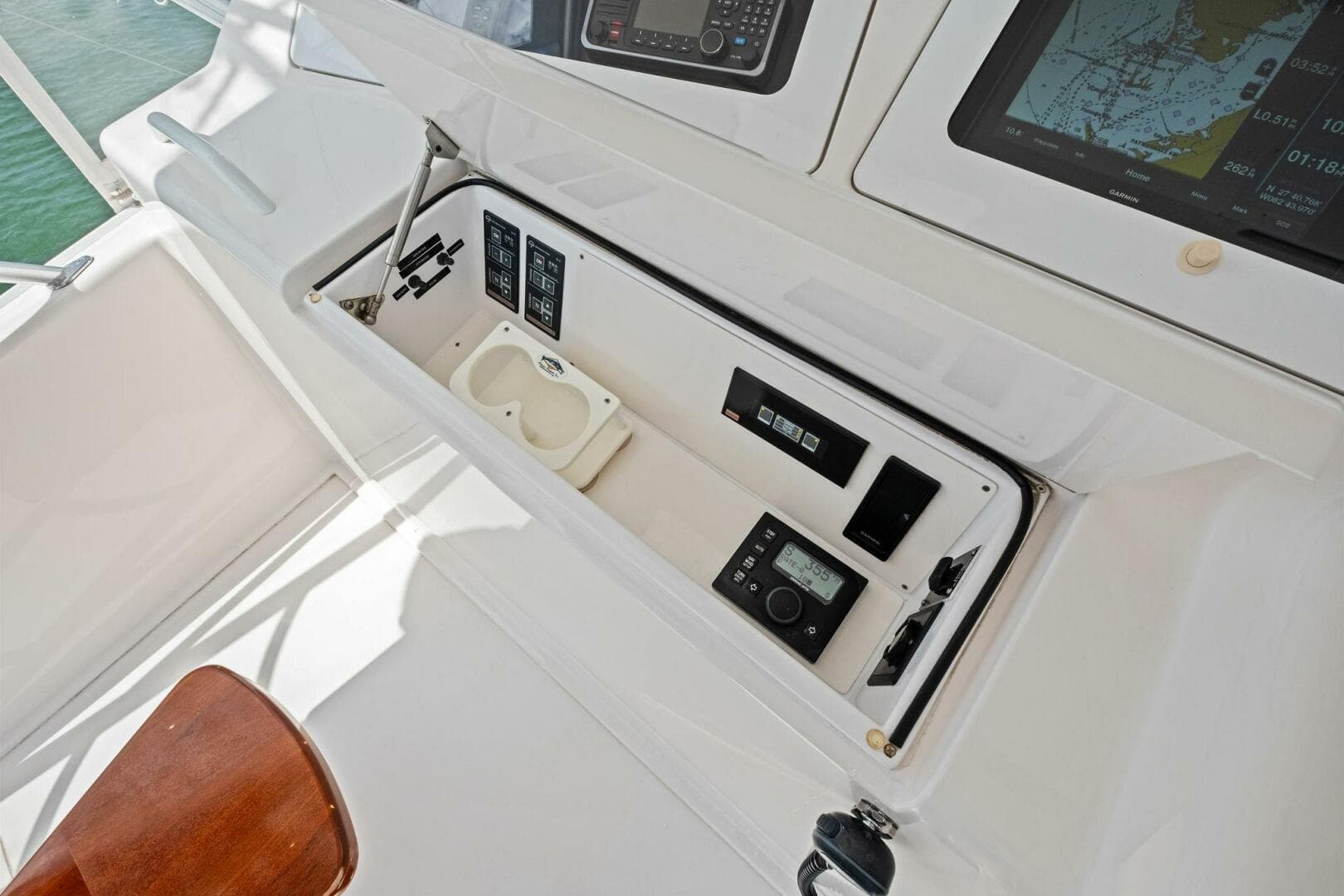 2006 Viking 56 Convertible — photo 47