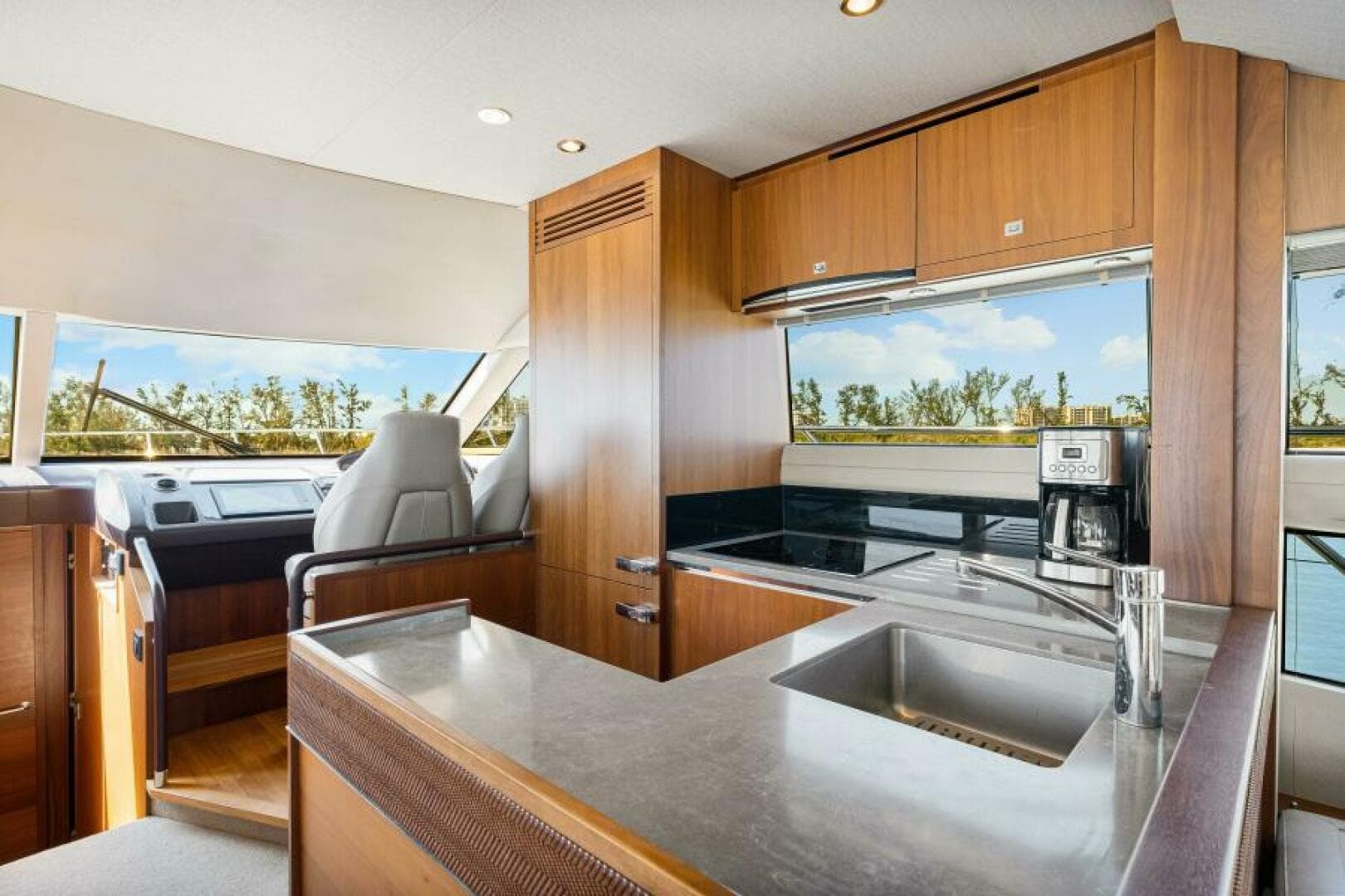 2017 Princess 56 — photo 63