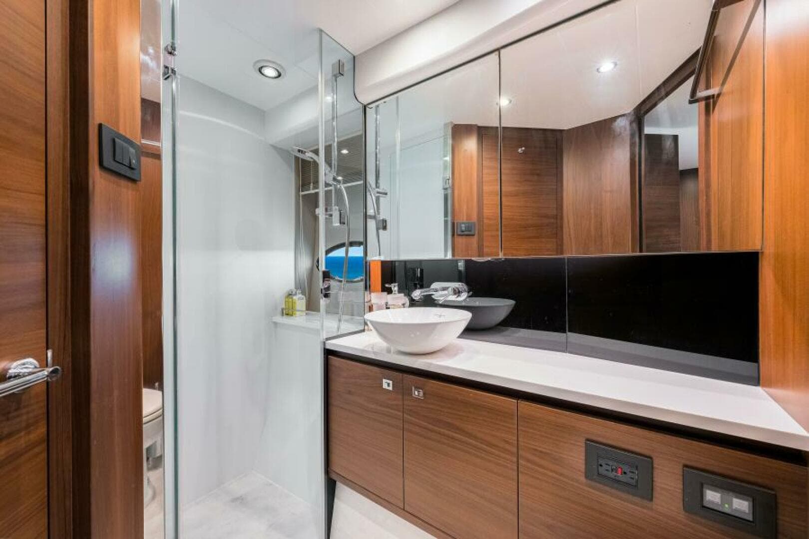 2017 Princess 56 — photo 83