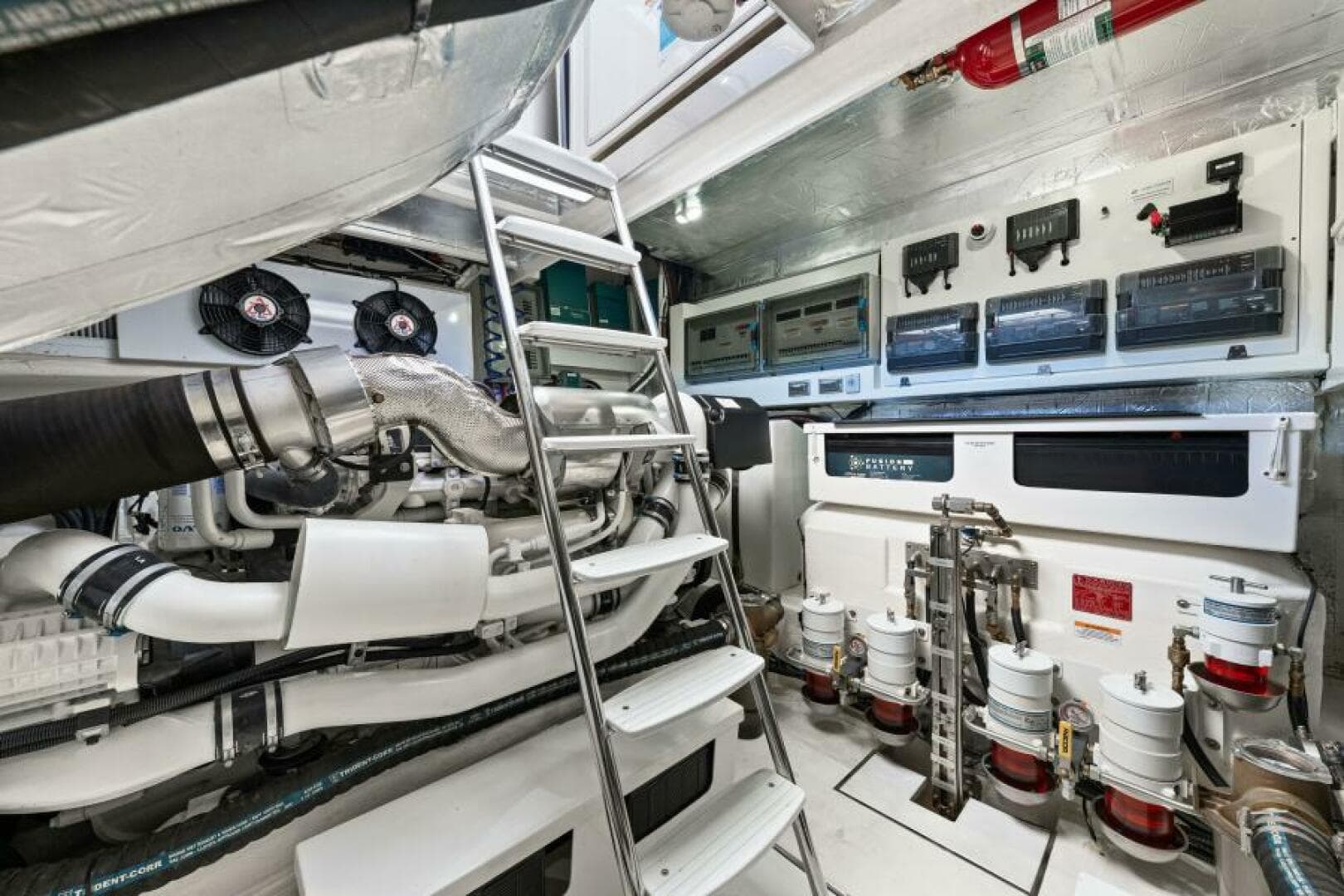 2022 Riviera 5400 Sport Yacht Platinum Edition — photo 93