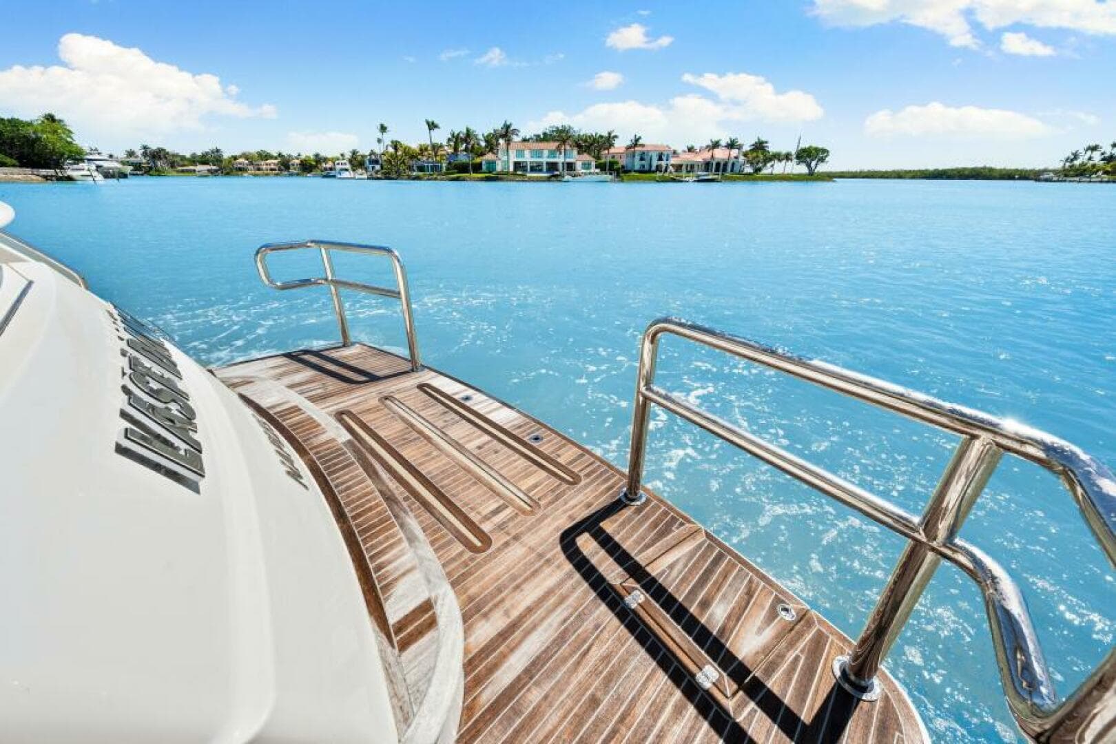 2022 Riviera 5400 Sport Yacht Platinum Edition — photo 41