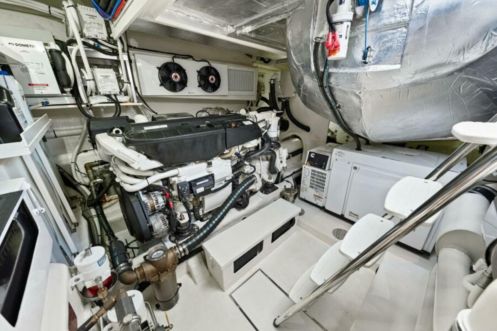 2022 Riviera 5400 Sport Yacht Platinum Edition — photo 92