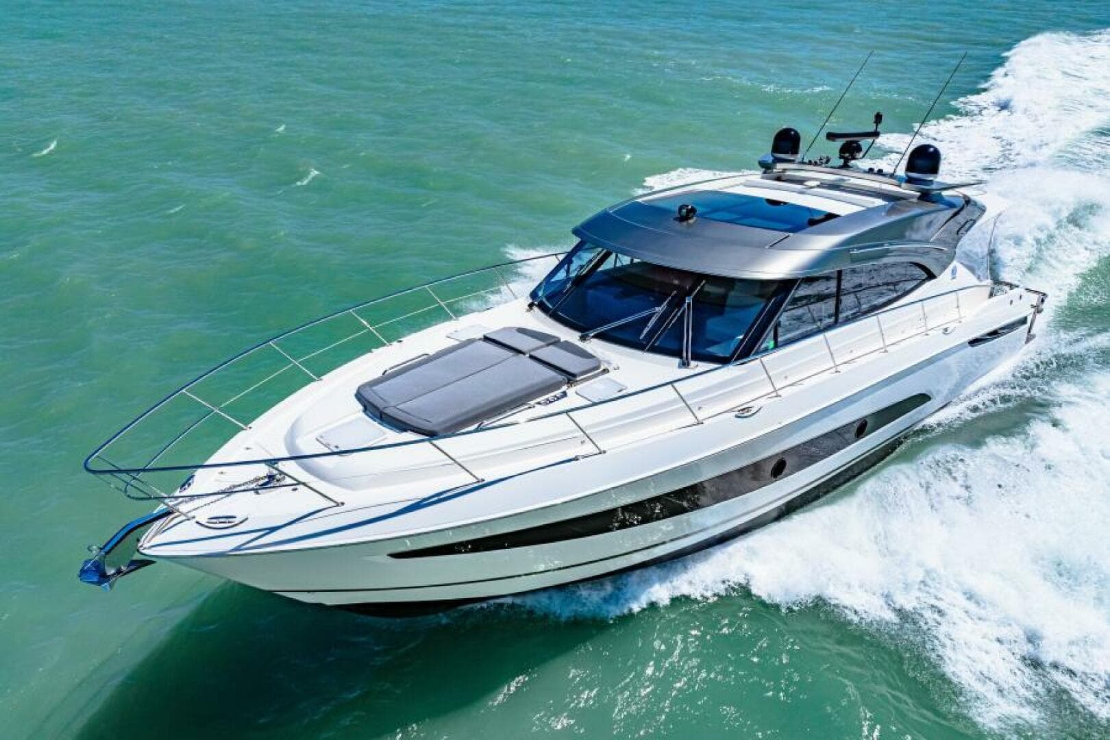 2022 Riviera 5400 Sport Yacht Platinum Edition — photo 33